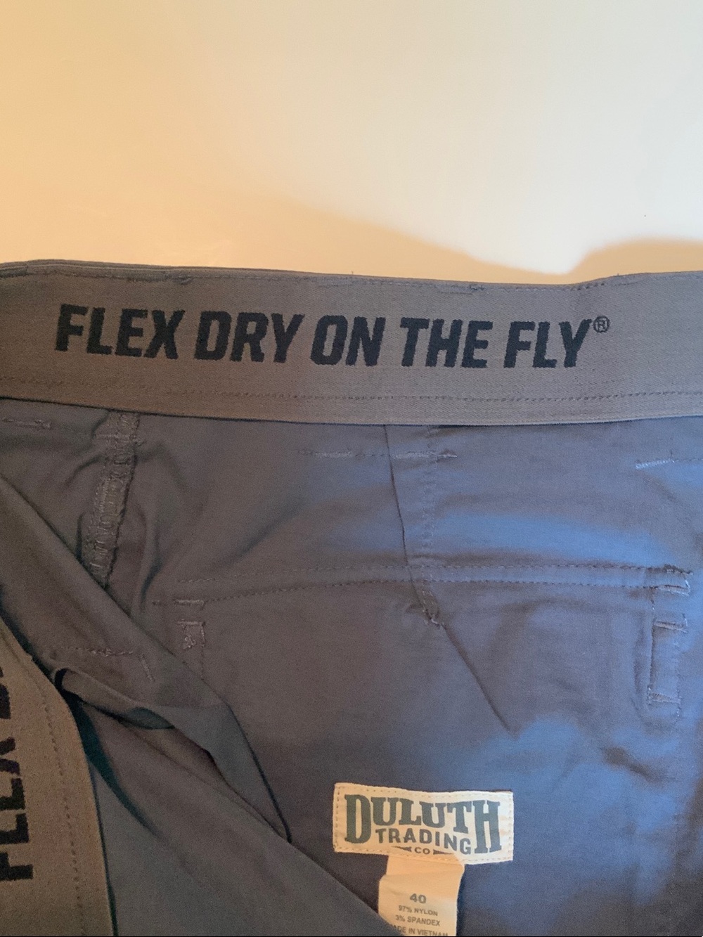 Duluth Trading Co Men's Flex Dry on the Fly Navy Cargo Shorts - Picture 4 of 5